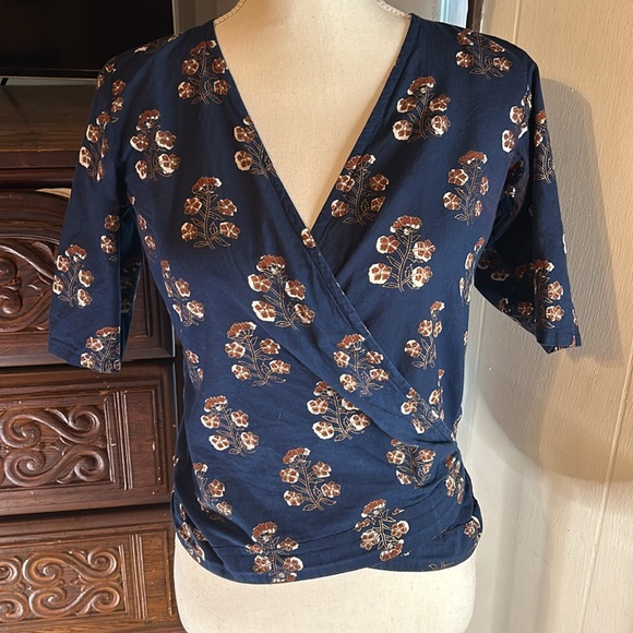 Bunaai Hand stamped navy blue two piece, wrap shirt and pants. Size Large. - Picture 2 of 6